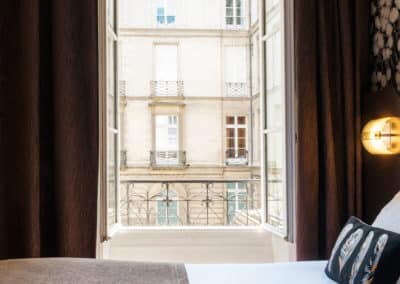 Chambre confort avec vue sur cour à l'Hôtel Voltaire Opéra du centre de Nantes