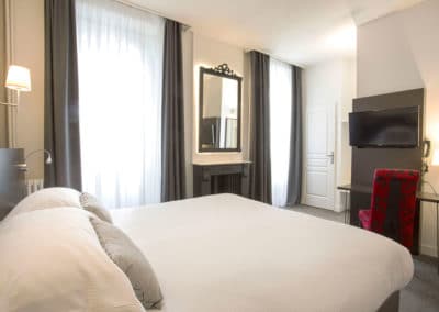 Chambre premium de l'Hôtel Voltaire Opéra du centre de Nantes